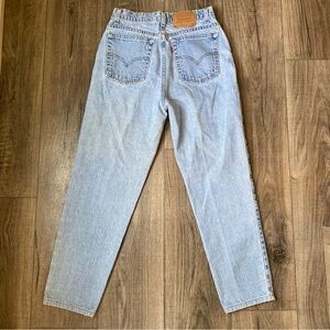 Women’s Levi’s 521 Jean size 10 med USA 90s mom jean